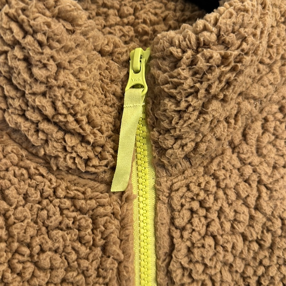 Amazon Essentials Woman’s Sherpa Jacket Size M - image 3